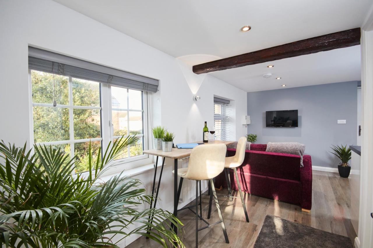Gateway Mews - Serviced Apartments 케그워스 외부 사진