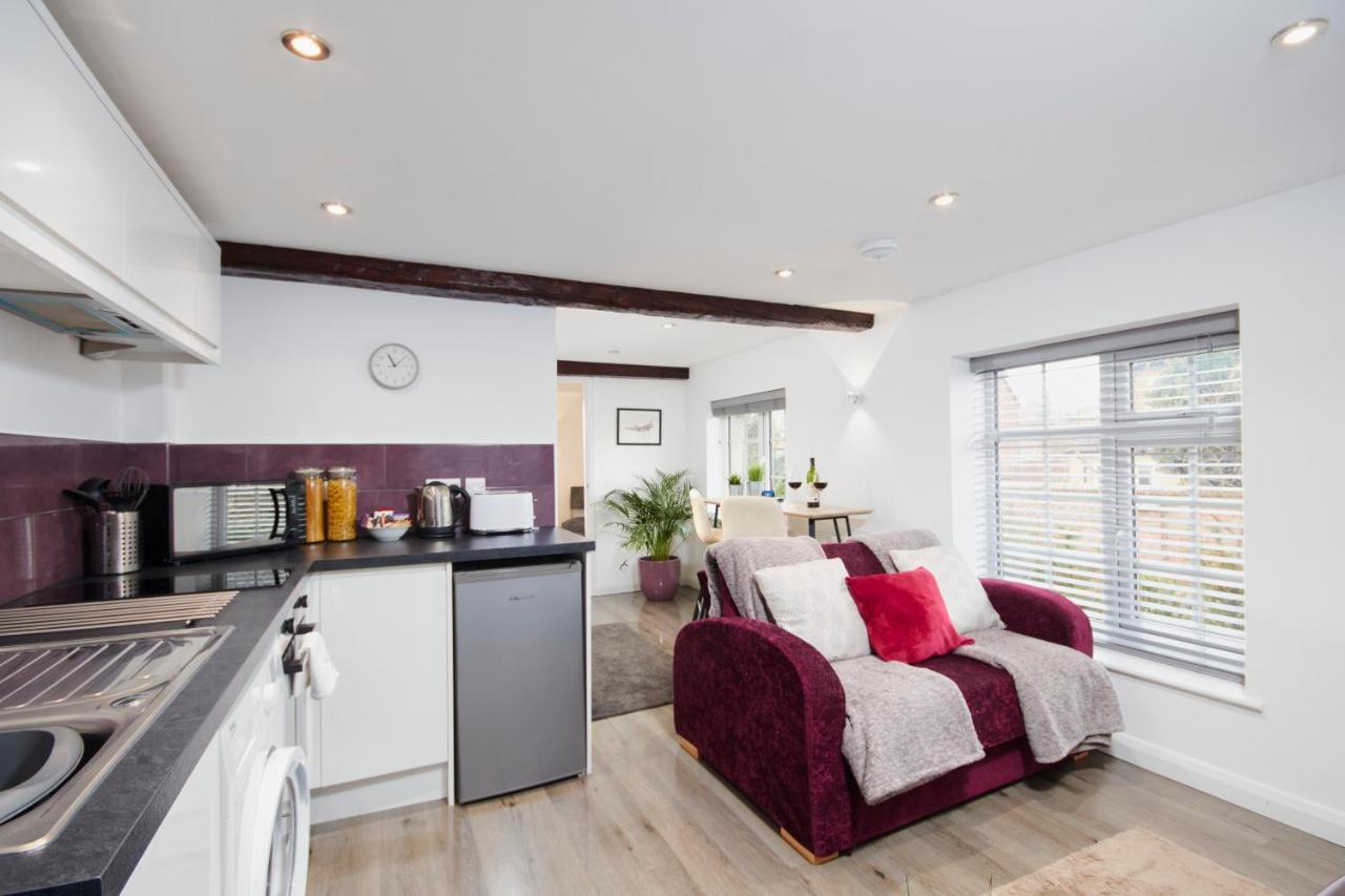 Gateway Mews - Serviced Apartments 케그워스 외부 사진