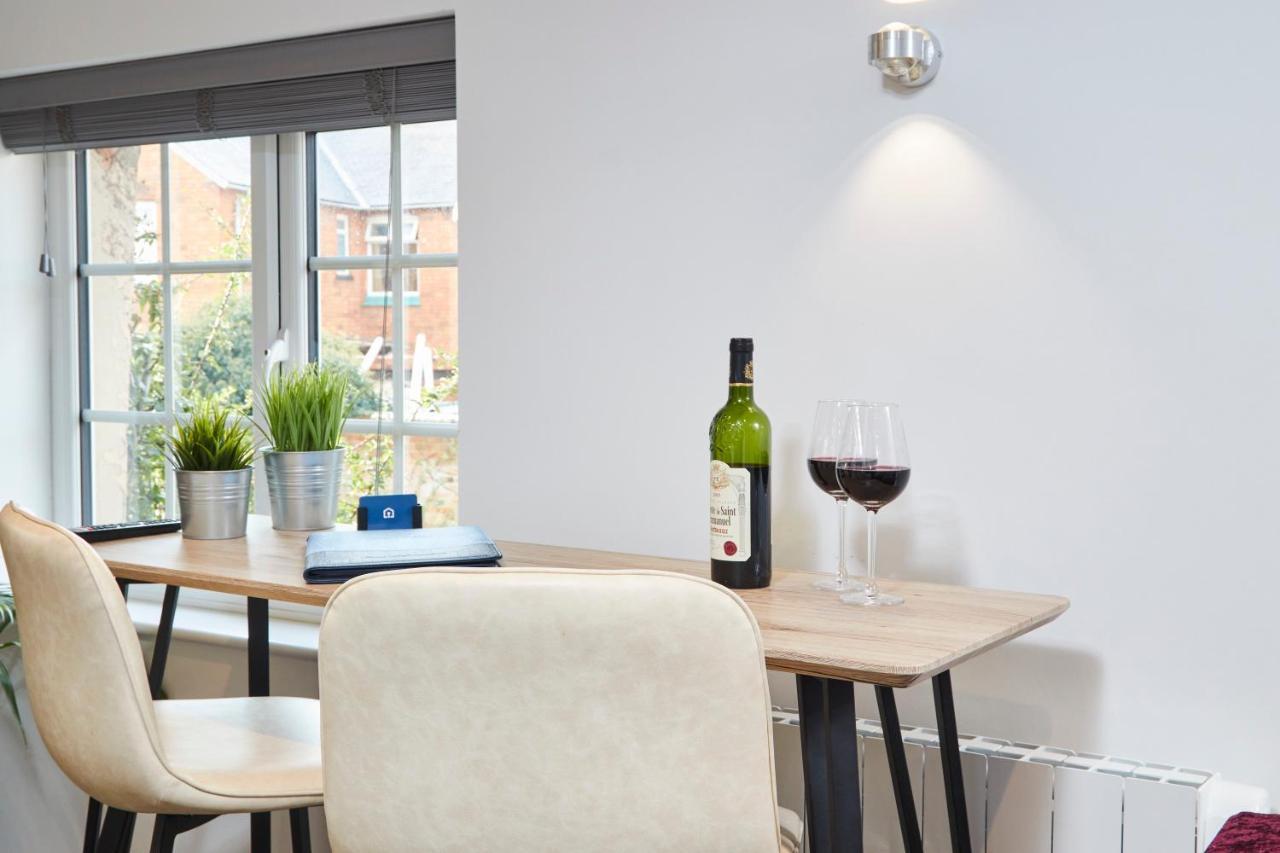 Gateway Mews - Serviced Apartments 케그워스 외부 사진