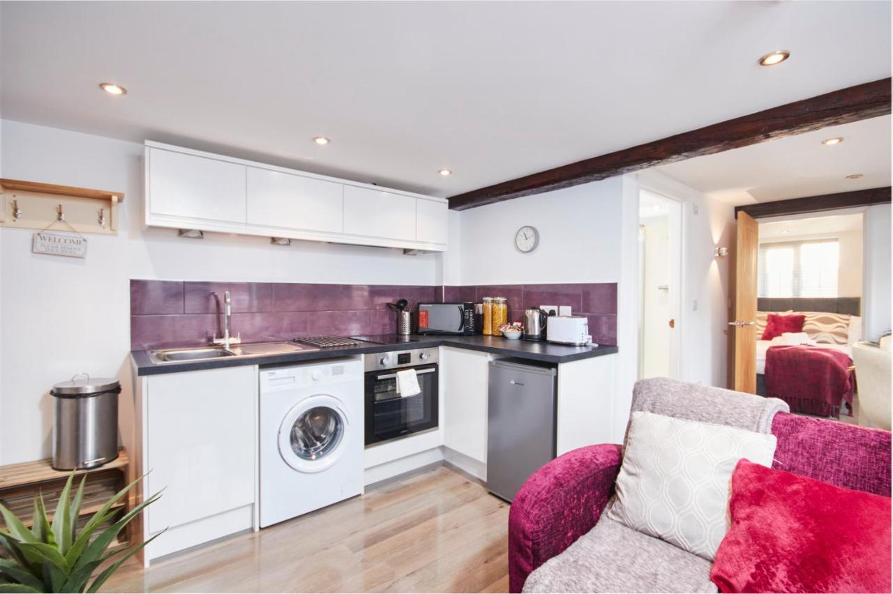 Gateway Mews - Serviced Apartments 케그워스 외부 사진