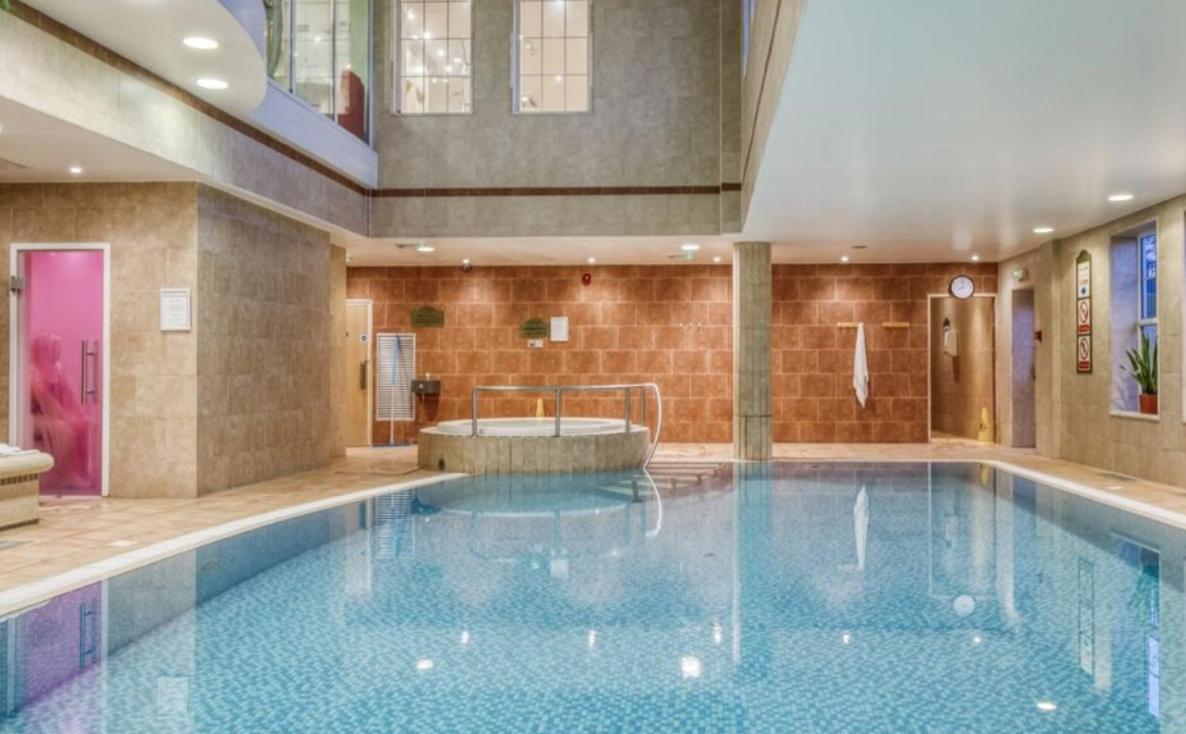 Gateway Mews - Serviced Apartments 케그워스 외부 사진