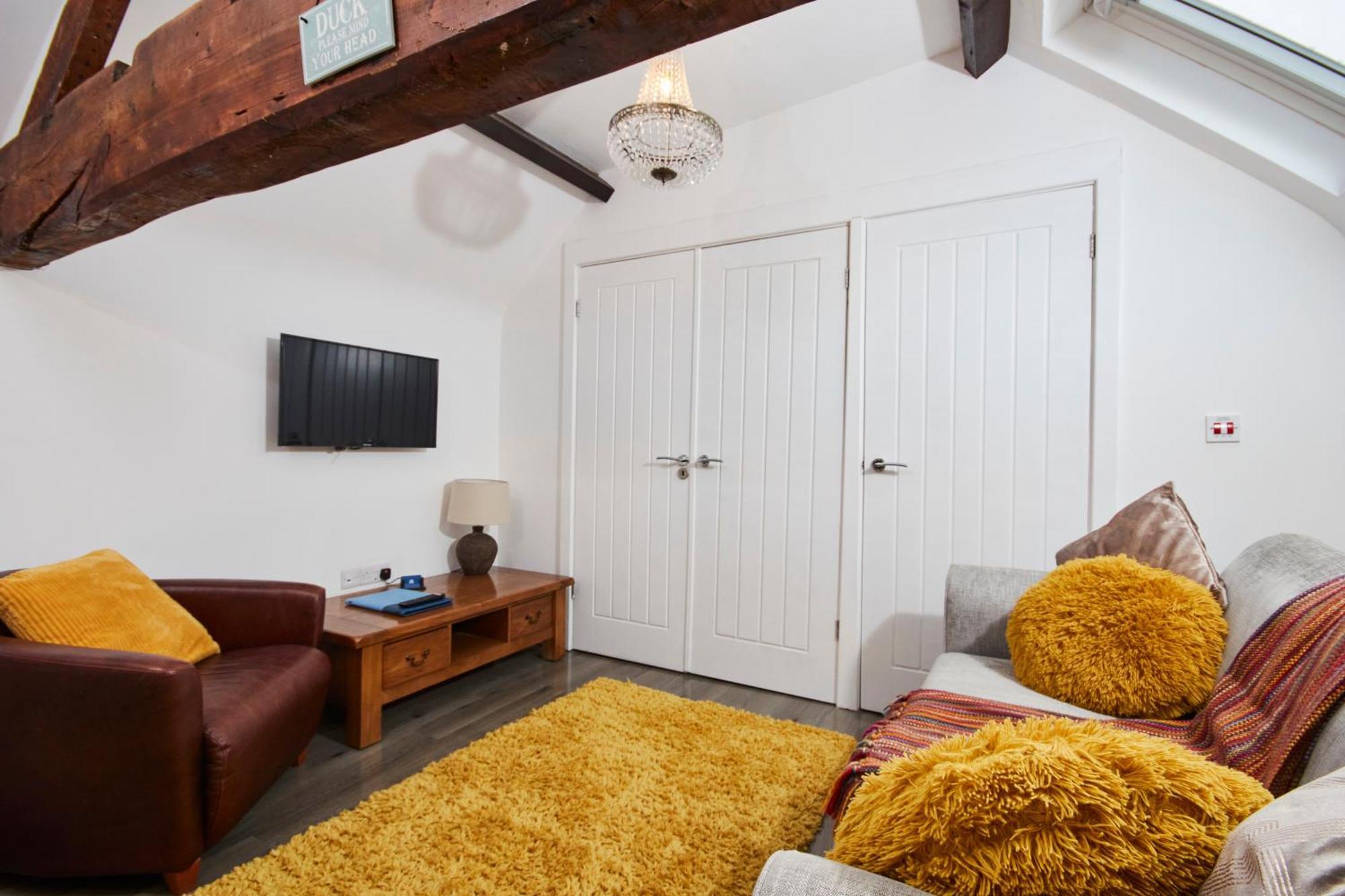 Gateway Mews - Serviced Apartments 케그워스 외부 사진