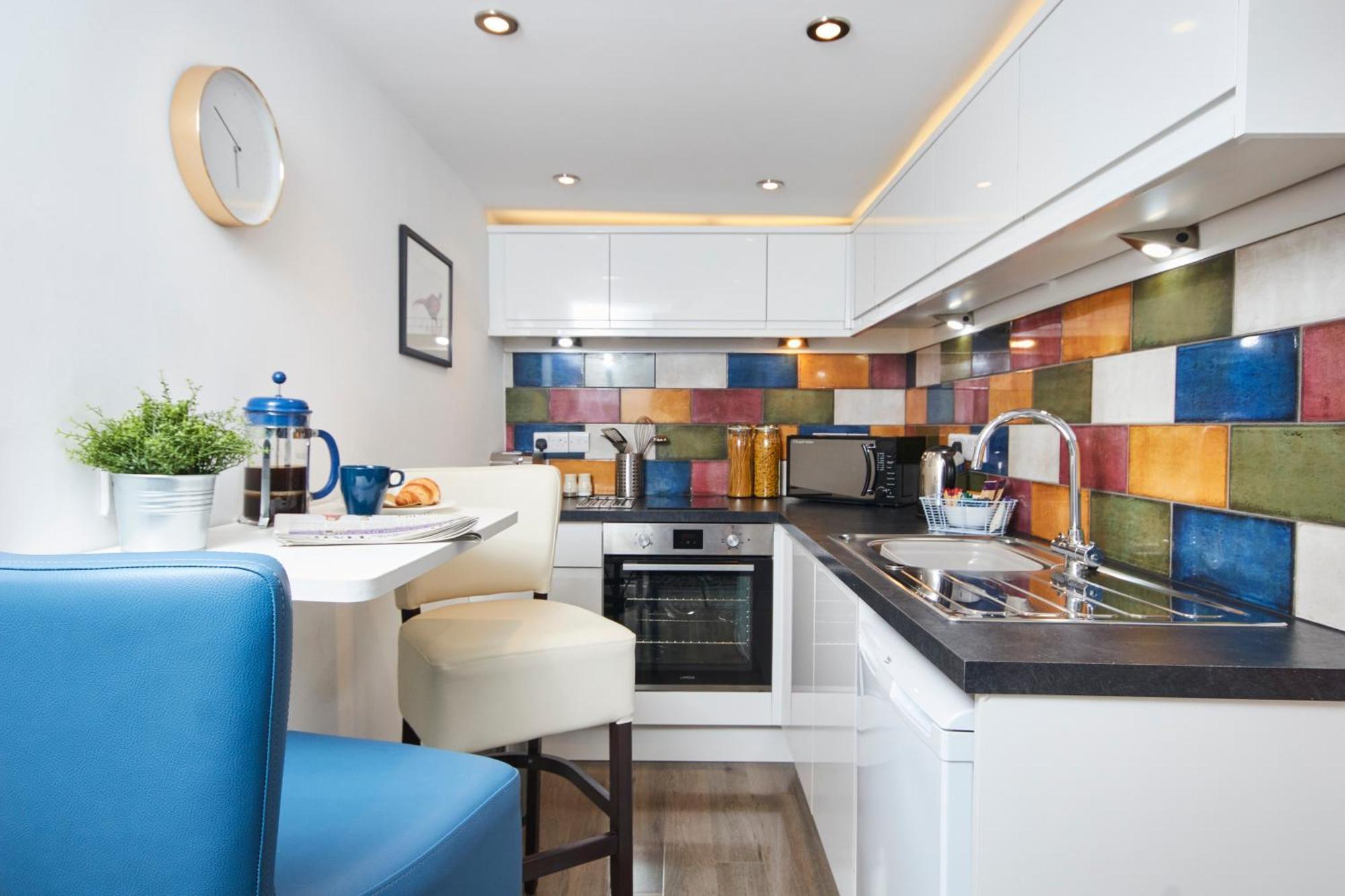 Gateway Mews - Serviced Apartments 케그워스 외부 사진