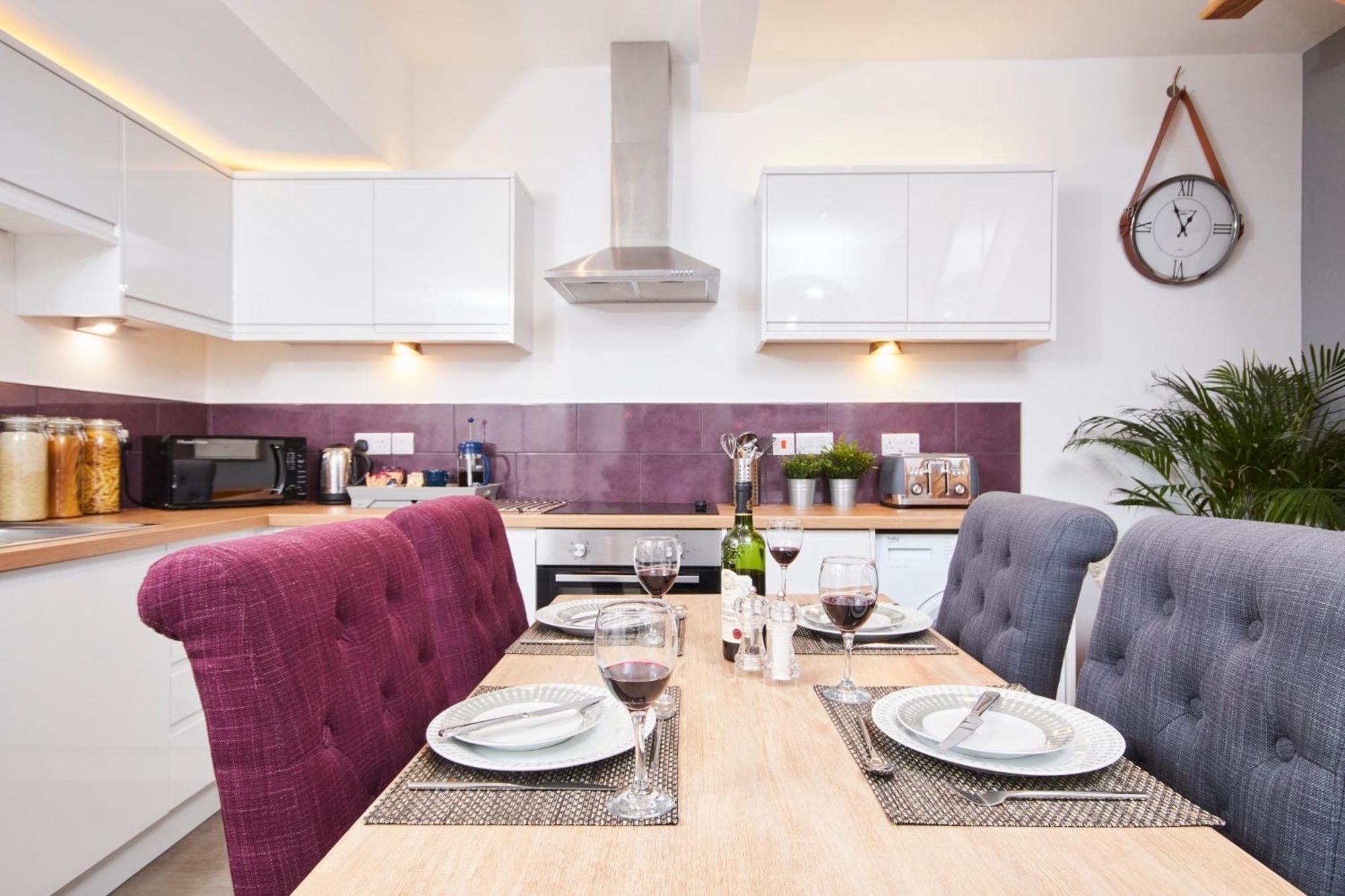 Gateway Mews - Serviced Apartments 케그워스 외부 사진