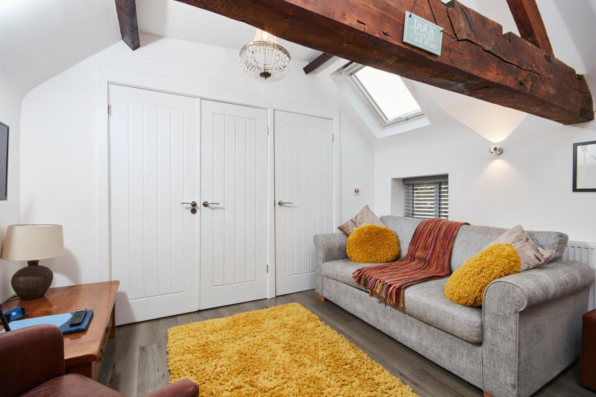 Gateway Mews - Serviced Apartments 케그워스 외부 사진